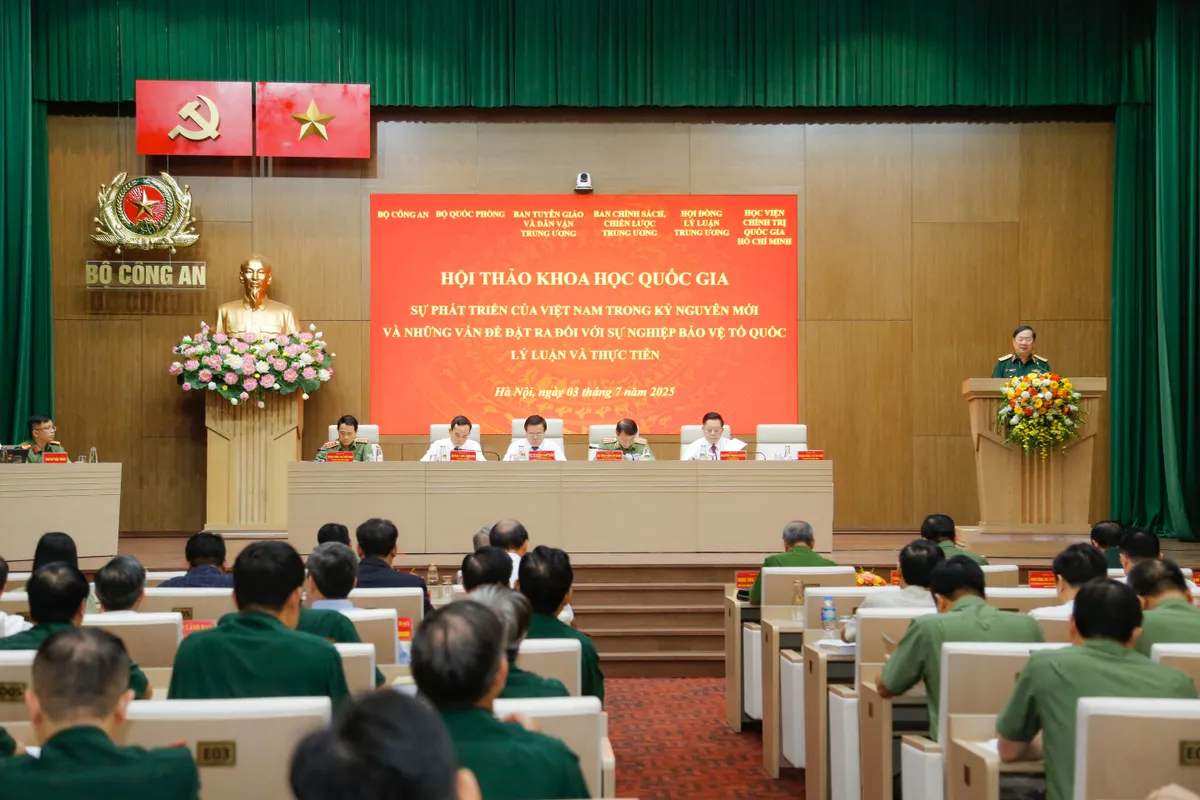 Hội thảo khoa học cấp Quốc gia "Sự phát triển của Việt Nam trong kỷ nguyên mới và những vấn đề đặt ra đối với sự nghiệp bảo vệ Tổ quốc - Lý luận và thực tiễn". - Ảnh 1.
