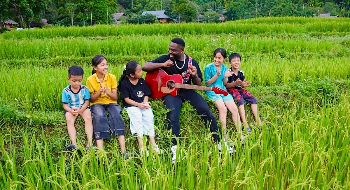 Cha con vạn dặm mùa 2 chính thức khởi động - Ảnh 1.