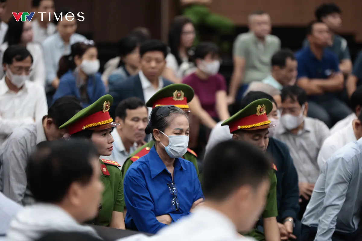 Chủ tịch Phúc Sơn khắc phục hậu quả hơn 700 tỷ đồng trước ngày toà tuyên án sơ thẩm- Ảnh 4. Chủ tịch Phúc Sơn khắc phục hậu quả hơn 700 tỷ đồng trước ngày toà tuyên án sơ thẩm- Ảnh 4.