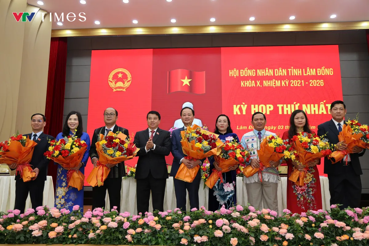Lâm Đồng tổ chức kỳ họp đầu tiên sau sáp nhập: Quyết tâm xây dựng chính quyền liêm chính, hiệu lực - Ảnh 2.
