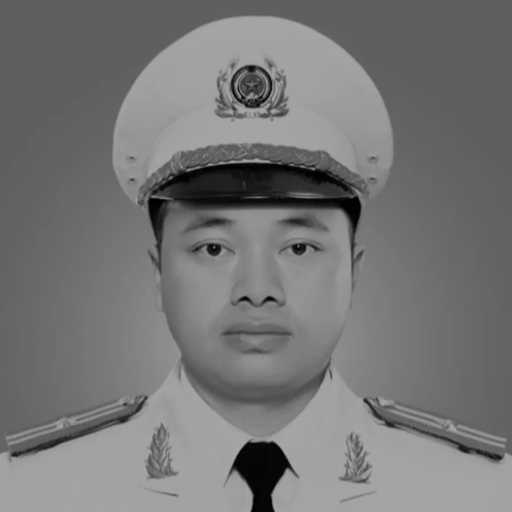 Tạm giữ hình sự đối tượng điều khiển xe máy tông Thiếu tá CSGT Hà Văn Minh hy sinh khi làm nhiệm vụ - Ảnh 2.