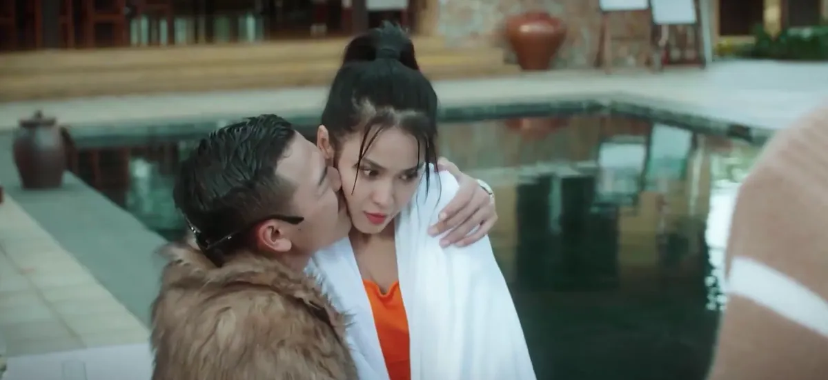 Vũ Tuấn Việt: 'Phải làm tâm lý với vợ' trước khi quay cảnh nóng phim Mặt trời lạnh - Ảnh 2.