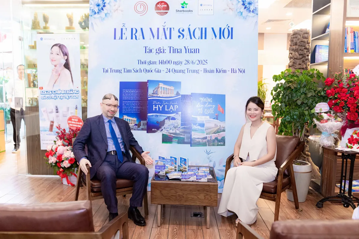 Tina Yuan - Khi chinh phục không dừng lại ở những bước chân - Ảnh 1.