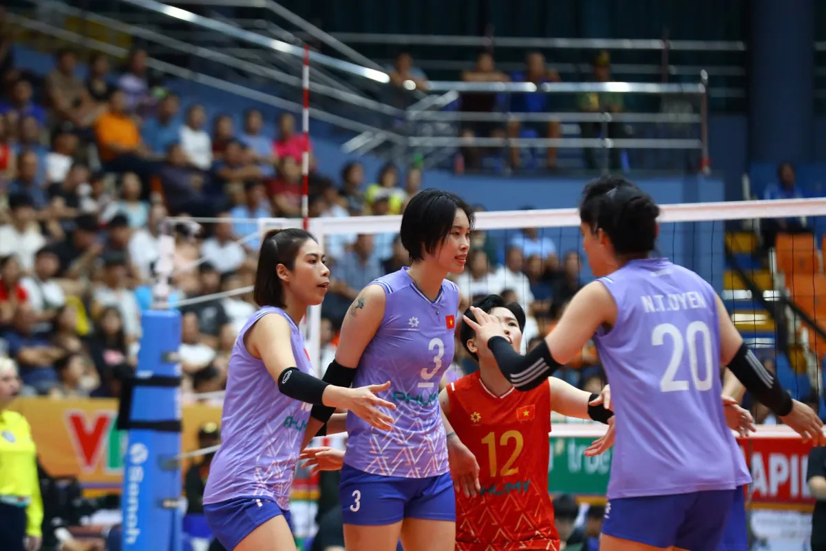 Thắng ch&oacute;ng v&aacute;nh Đ&agrave;i Bắc Trung Hoa, tuyển Việt Nam gặp Korabelka ở chung kết VTV Ferroli Cup 2025

- Ảnh 3.