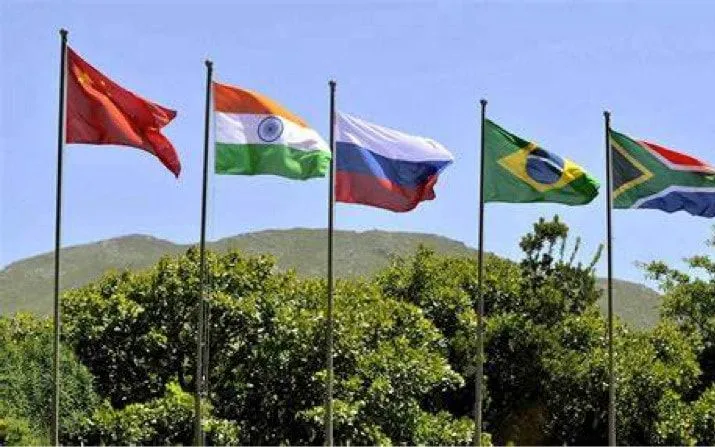 Quốc kỳ một nhóm quốc gia thuộc BRICS. Ảnh: Americas Society Quốc kỳ một nhóm quốc gia thuộc BRICS. Ảnh: Americas Society