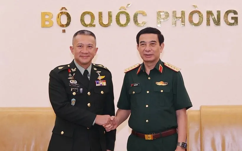 Đại tướng, Bộ trưởng Quốc phòng Phan Văn Giang tiếp Đại tướng Songwit Noonpackdee, Tư lệnh Lực lượng Quốc phòng Thái Lan. (Ảnh: TTXVN) Đại tướng, Bộ trưởng Quốc phòng Phan Văn Giang tiếp Đại tướng Songwit Noonpackdee, Tư lệnh Lực lượng Quốc phòng Thái Lan. (Ảnh: TTXVN)