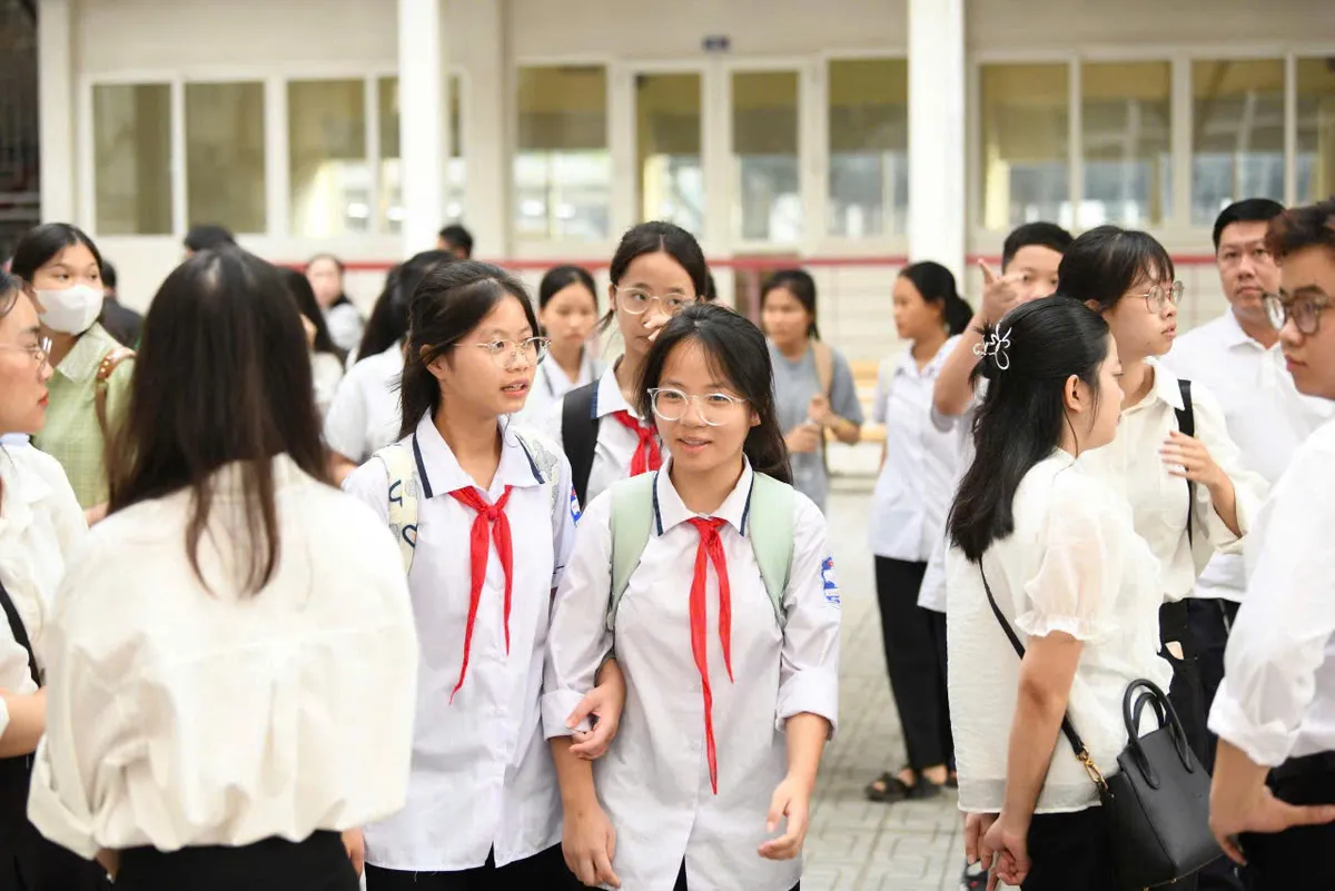 Áp dụng AI hỗ trợ chấm thi, chọn ra 354 giải tại VCK Đấu trường Toán học châu Á 2025 - Ảnh 1.