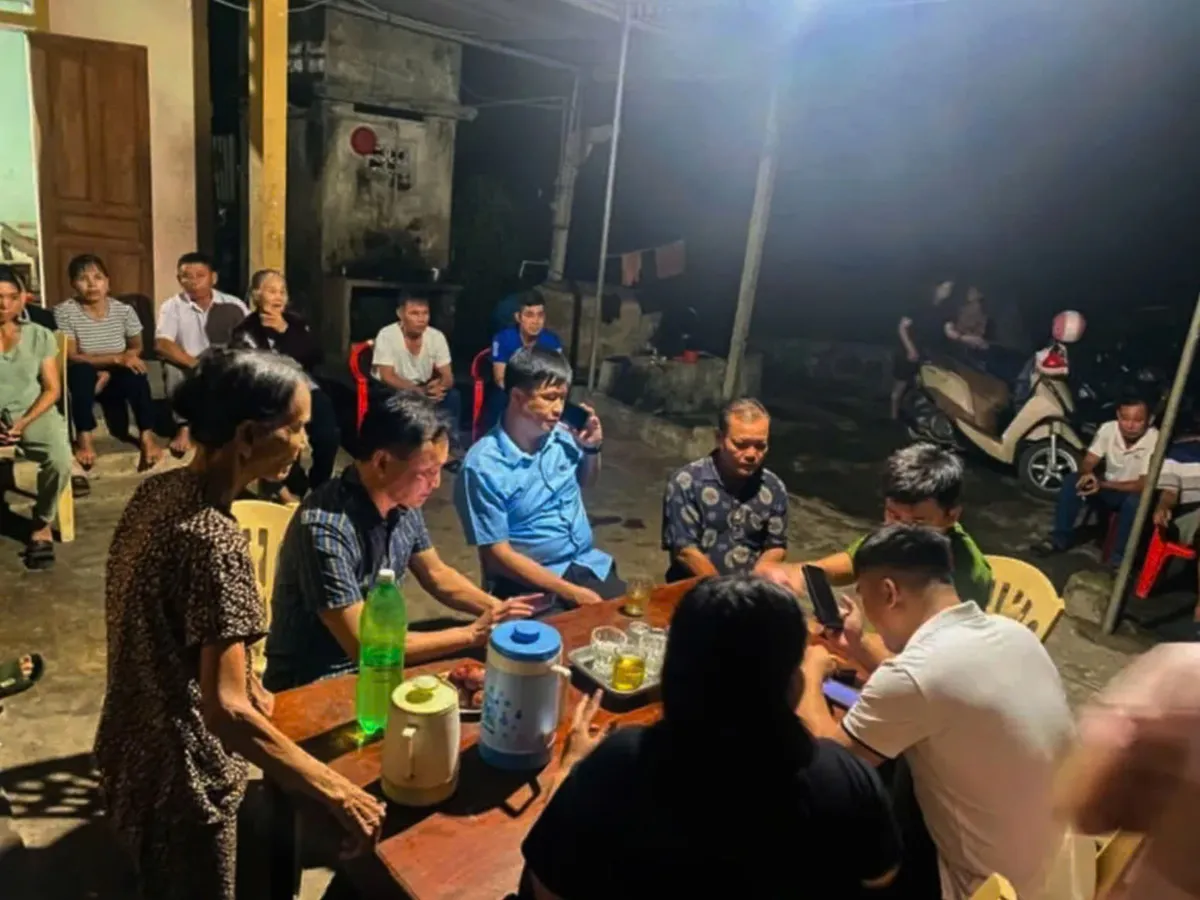 Nghệ An: C&ocirc;ng an v&agrave;o cuộc điều tra nguy&ecirc;n nh&acirc;n 2 chị em g&aacute;i mất li&ecirc;n lạc với gia đ&igrave;nh - Ảnh 1.