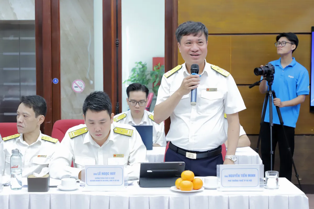 &Ocirc;ng Nguyễn Tiến Minh, Ph&oacute; trưởng Cục Thuế H&agrave; Nội, khẳng định sẽ kh&ocirc;ng truy thu phần doanh thu tăng th&ecirc;m khi hộ kinh doanh &aacute;p dụng h&oacute;a đơn điện tử.