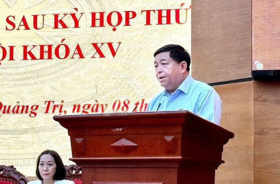 Phó Thủ tướng Chính phủ Nguyễn Chí Dũng tiếp xúc cử tri tại tỉnh Quảng Trị - Ảnh 1.