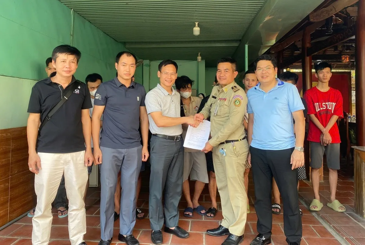 Phá đường dây cưỡng đoạt hàng trăm tỷ đồng của cán bộ lãnh đạo, doanh nhân bằng hình ảnh nhạy cảm - Ảnh 2.