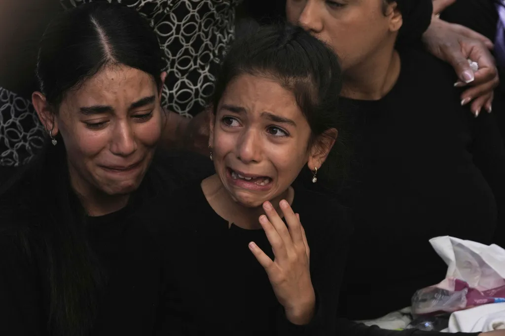 Qatar: Đàm phán ngừng bắn tại Gaza “cần thêm thời gian” - Ảnh 1.