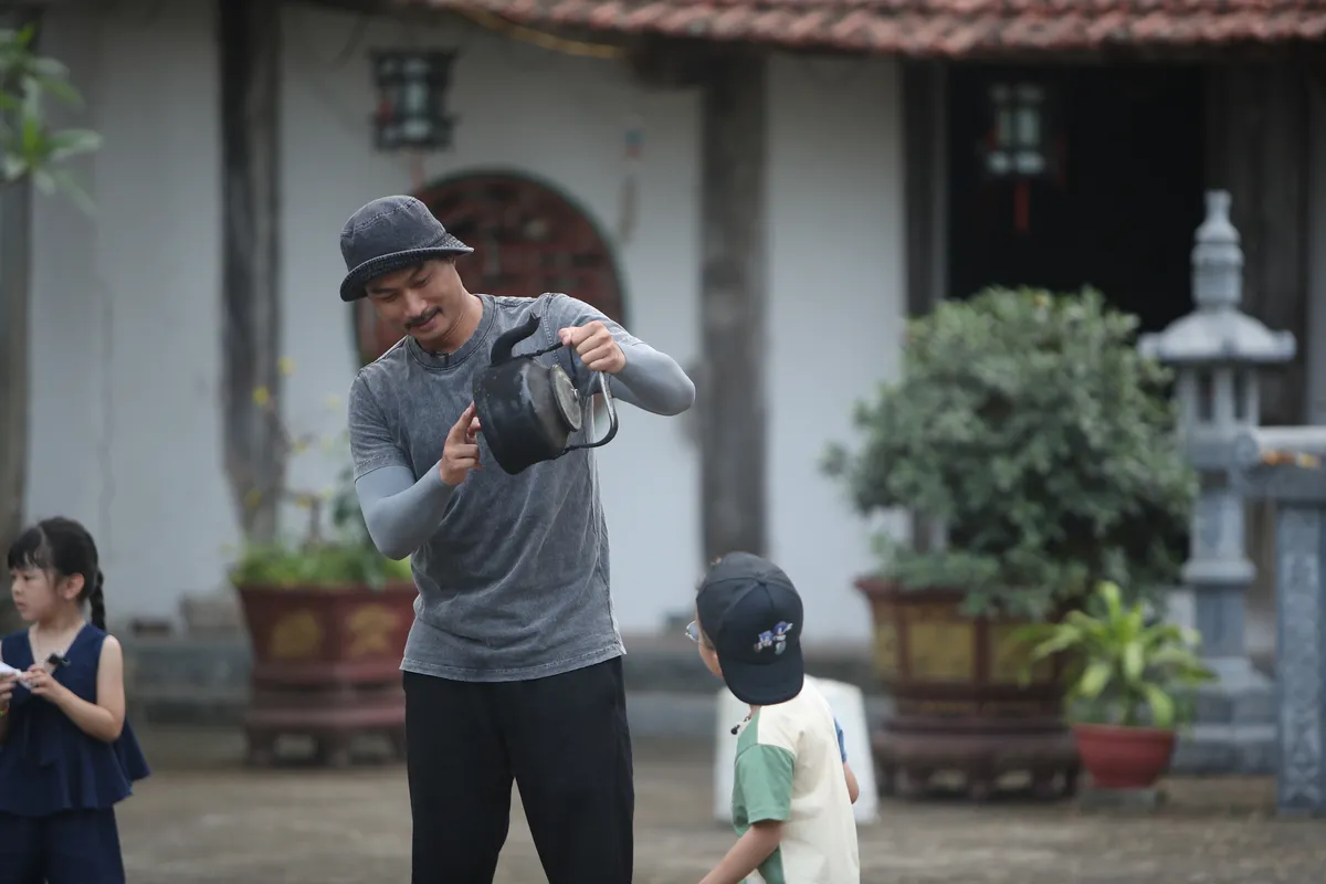 Bố ơi mình đi đâu thế 2025: Trung Ruồi, Duy Hưng, Neko Lê bị bôi nhọ nồi kín mặt  - Ảnh 2.
