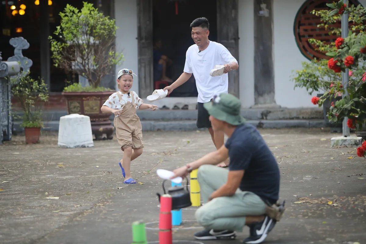 Bố ơi mình đi đâu thế 2025: Trung Ruồi, Duy Hưng, Neko Lê bị bôi nhọ nồi kín mặt  - Ảnh 1.