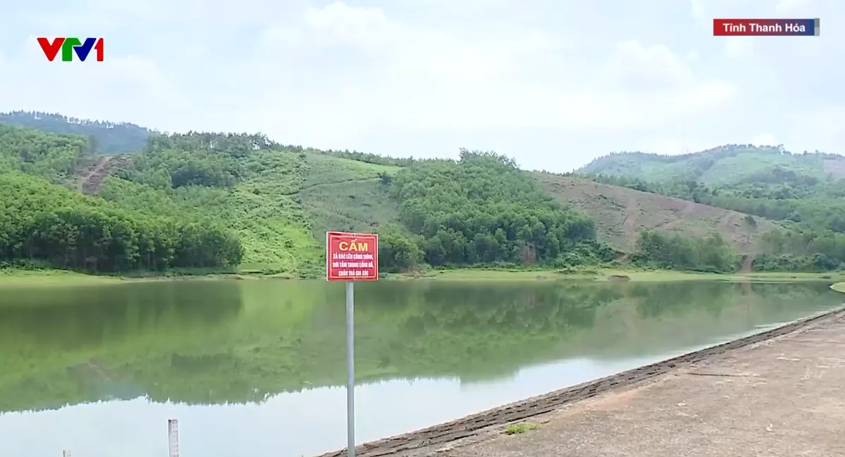 Nhiều hồ, đập xuống cấp, nỗi lo mất an toàn mùa lũ- Ảnh 1. Nhiều hồ, đập xuống cấp, nỗi lo mất an toàn mùa lũ- Ảnh 1.