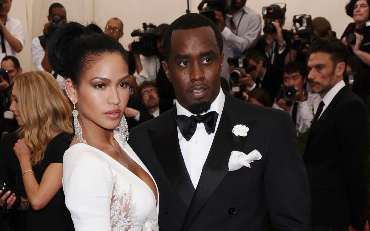 Cassie Ventura (bên trái) và Sean "Diddy" Combs xuất hiện tại buổi dạ tiệc tại New York vào ngày 4 tháng 5 năm 2015. (Ảnh: AP)