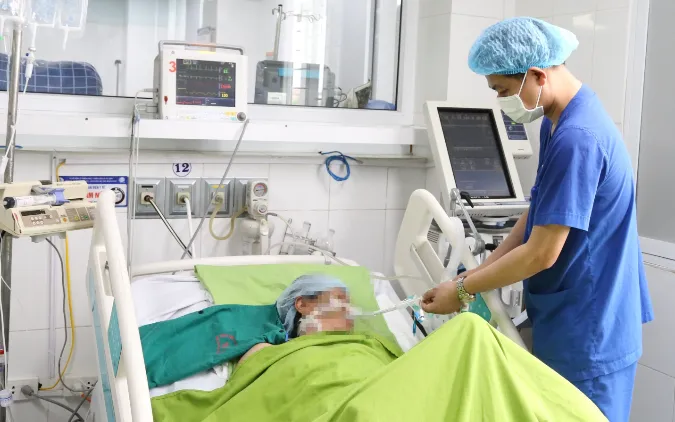 Bệnh nhân sốc nhiệt do nắng nóng.