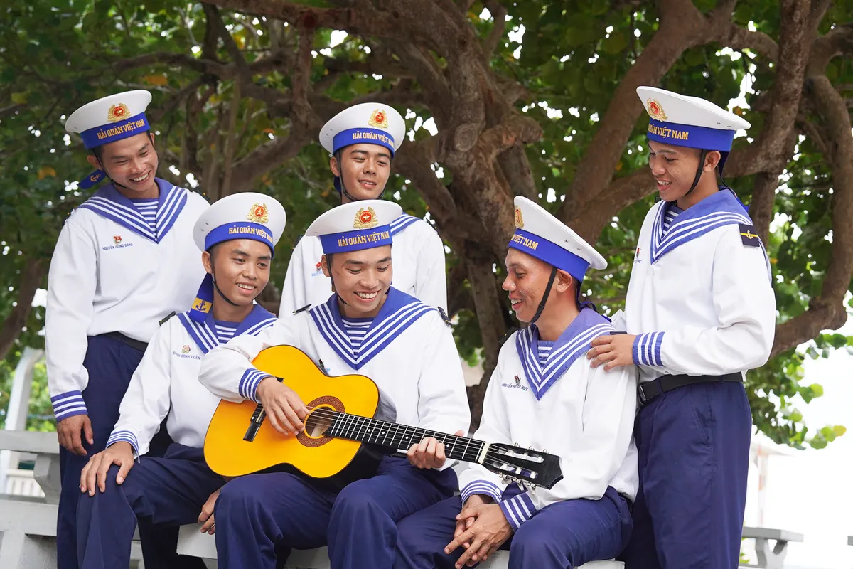 Lá chắn thép nơi đầu sóng giữ vững Trường Sa - Ảnh 6.