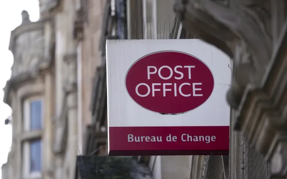 Biểu tượng của Bưu điện Anh tại London, ngày 10/1/2024. (Ảnh: AP) Biểu tượng của Bưu điện Anh tại London, ngày 10/1/2024. (Ảnh: AP)