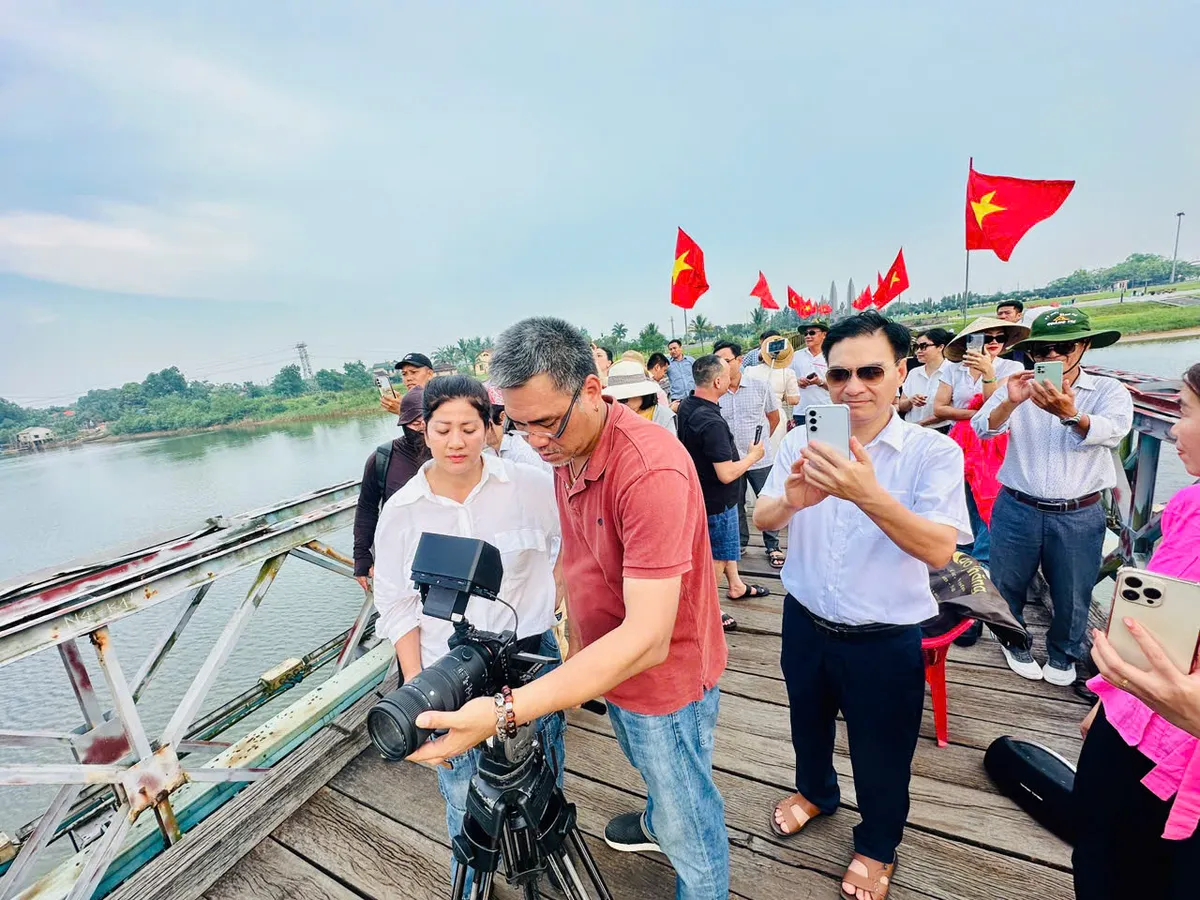 Câu hò bên bến Hiền Lương – Ký ức vang vọng từ một vùng đất lịch sử - Ảnh 1.