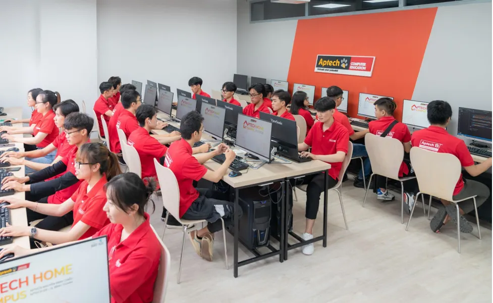 Học nhanh - Làm sớm với chương trình Đào tạo Lập trình viên Quốc tế 2025 của Tập đoàn Aptech - Ảnh 1.