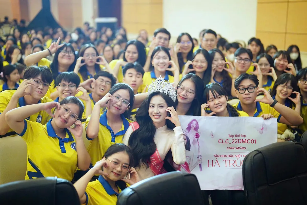 Bảo Thanh báo tin vui đầu tiên sau 14 năm, Lương Thùy Linh khoe vẻ đẹp ma mị- Ảnh 1.