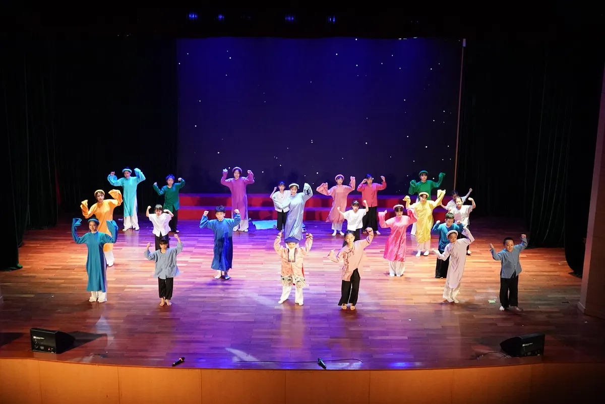 "Sắc Màu Tuổi Thơ Vol.6 – Mơ": Khi những giấc mơ chạm sàn diễn- Ảnh 1.