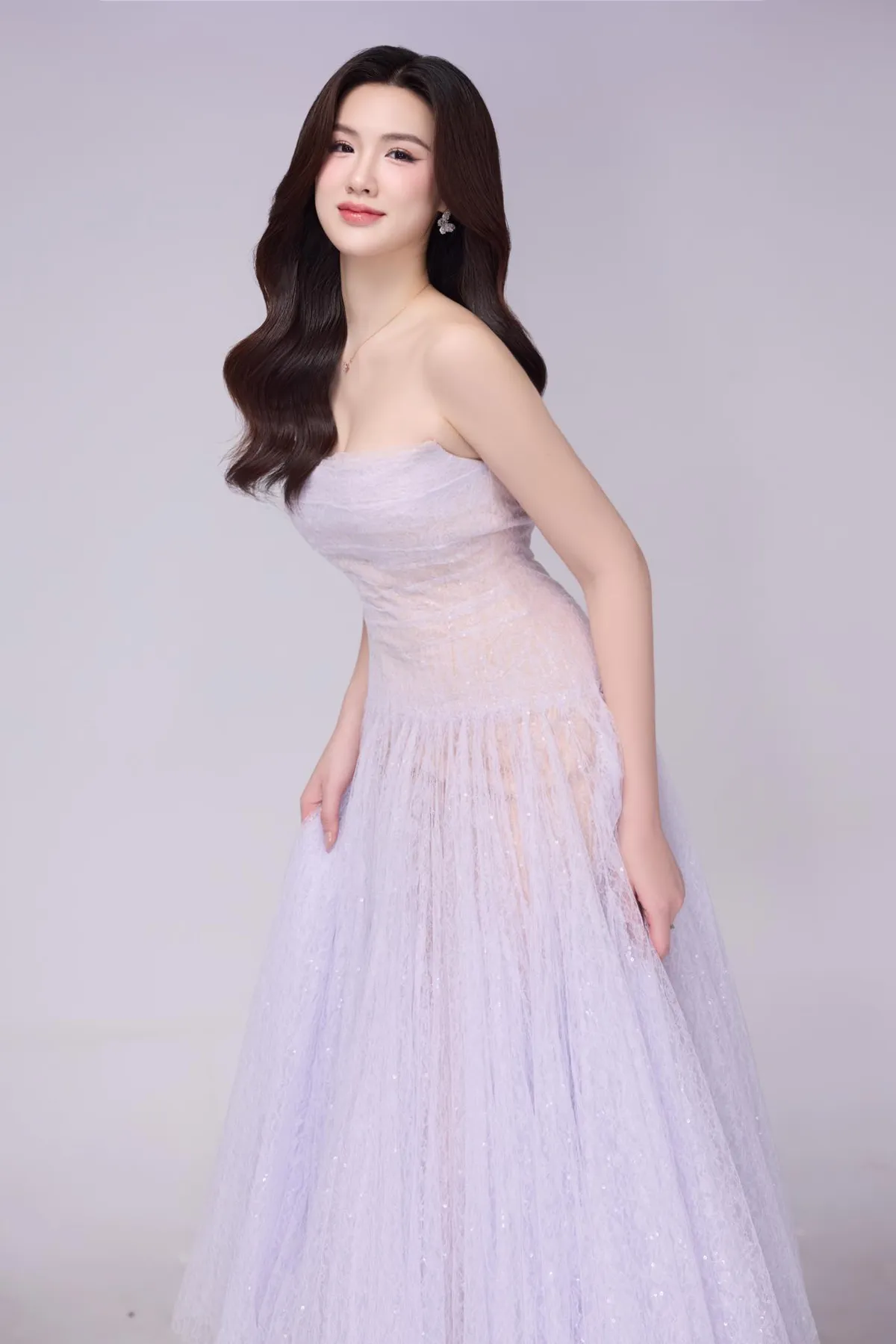 L&yacute; do chọn &Aacute; hậu 3 Hoa hậu Tr&aacute;i đất Việt Nam 2025 đi thi quốc tế  - Ảnh 1.