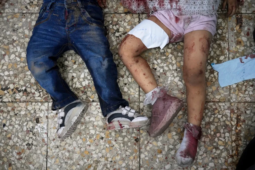 Không kích Israel gần trung tâm y tế Gaza giữa lúc đàm phán ngừng bắn bế tắc - Ảnh 1.