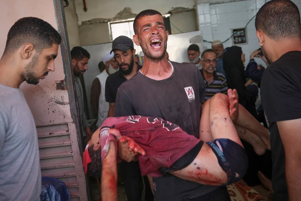 Không kích Israel gần trung tâm y tế Gaza giữa lúc đàm phán ngừng bắn bế tắc - Ảnh 2.