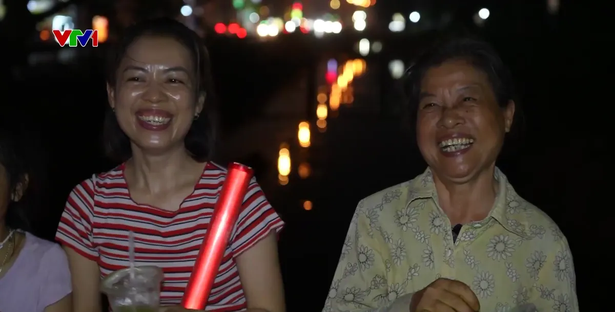 Nhóm tình nguyện "chữa lành" những con đường - Ảnh 3.