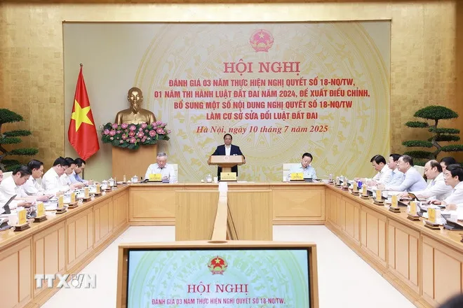 Thủ tướng Phạm Minh Chính: Nghiên cứu đề xuất điều chỉnh, bổ sung chính sách pháp luật về đất đai - Ảnh 1.