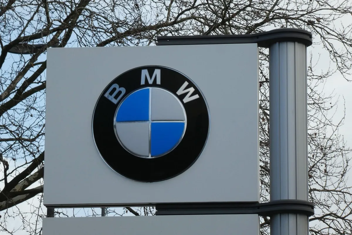 Cổ phiếu BMW tăng 4,4% nhờ cam kết giữ bi&ecirc;n lợi nhuận 5&ndash;7% cho qu&yacute; 2 v&agrave; cả năm 2025.