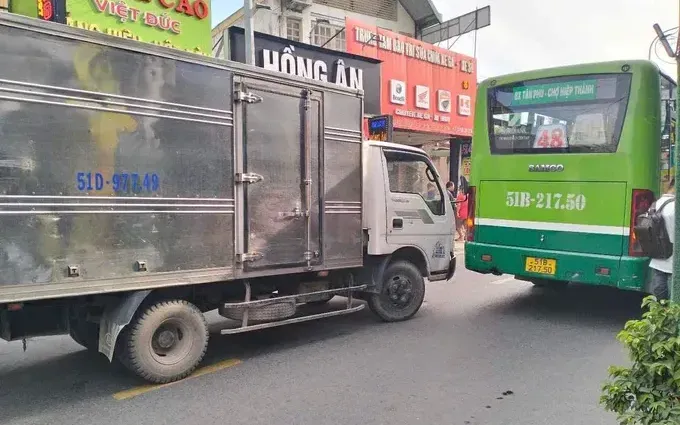 Công an dựng hiện trường vụ việc. Ảnh: SSGP 