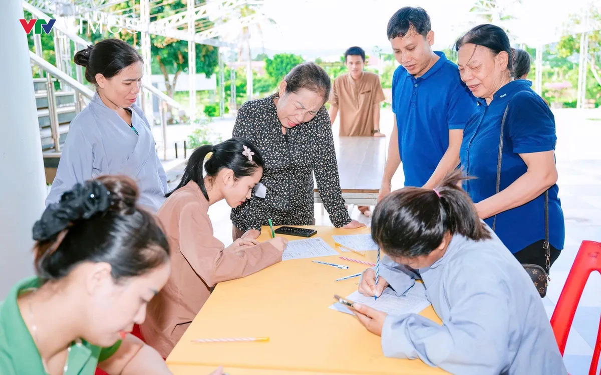 Hơn 1 tháng qua, Nghệ An đang thiếu hụt máu do “đầu mối” tổ chức hiến máu ở các địa phương tạm dừng hoạt động. Ảnh Ngọc Quân.