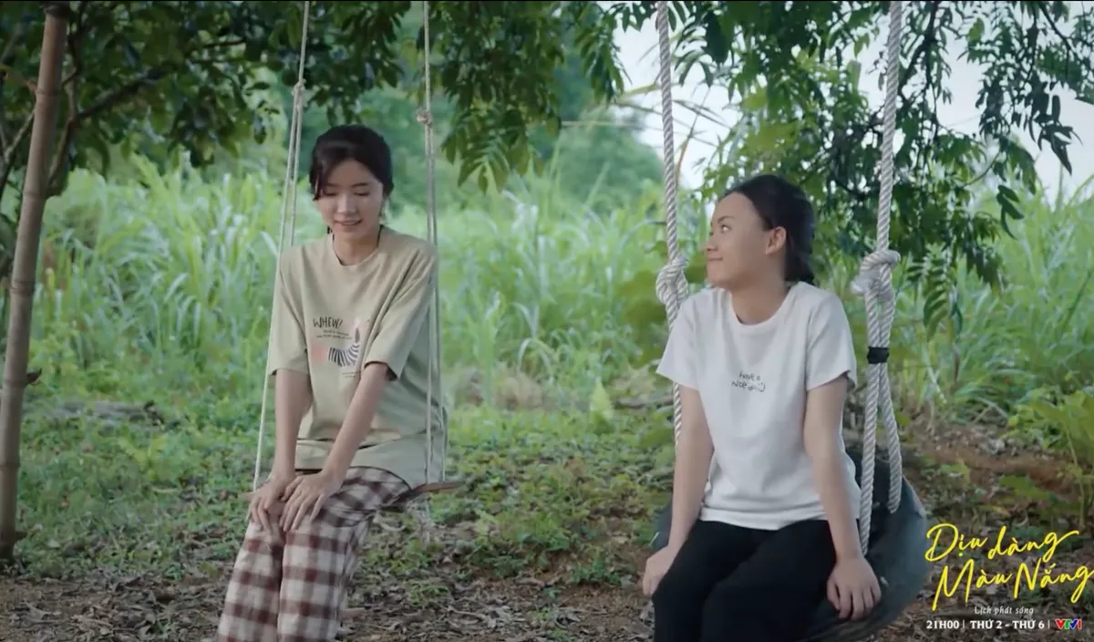 “Dịu dàng màu nắng” - Tập 29: Xuân không muốn để Mai bỏ học, Phong ra tay giúp đỡ- Ảnh 1. “Dịu dàng màu nắng” - Tập 29: Xuân không muốn để Mai bỏ học, Phong ra tay giúp đỡ- Ảnh 1.