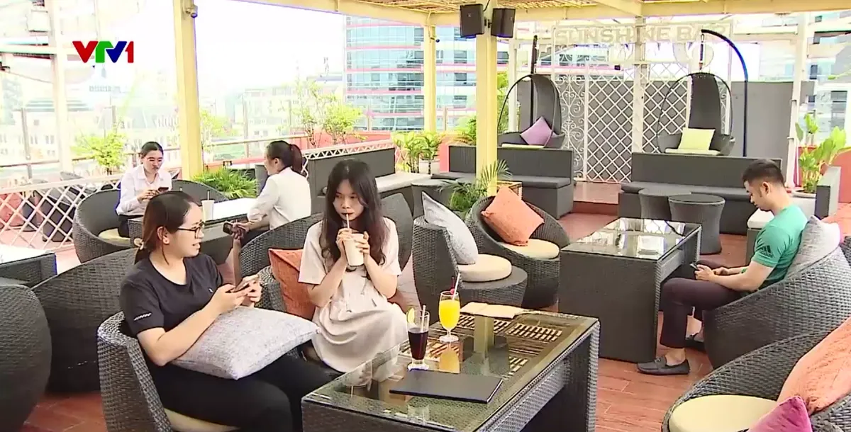 Hà Nội tiến tới nói không với túi ni lông, nhựa dùng một lần - Ảnh 2.