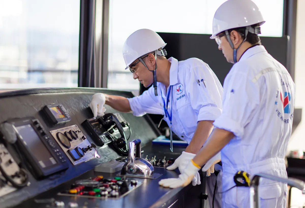 Cục Đăng kiểm Việt Nam tiếp nhận 33 thủ tục hành chính tại Bộ phận Một cửa - Ảnh 2.
