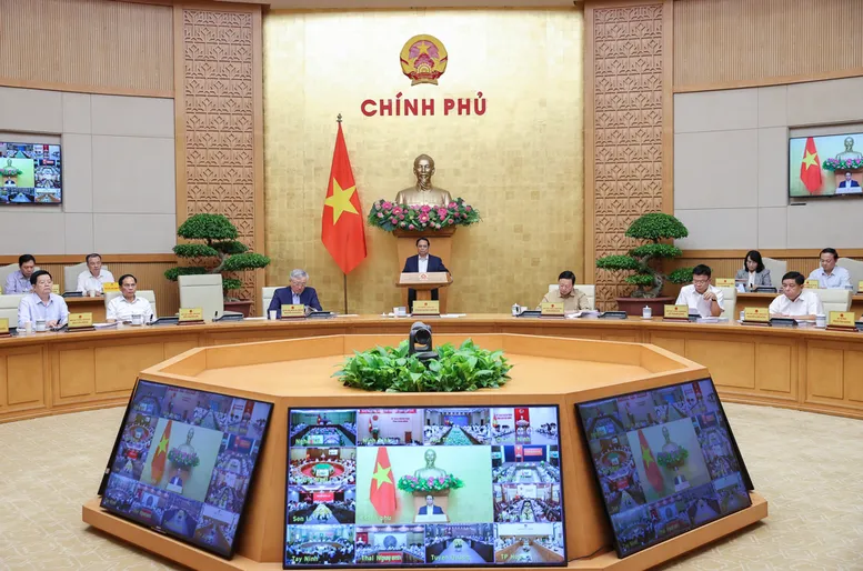 Nỗ lực cao nhất, phấn đấu hoàn thành thắng lợi các chỉ tiêu phát triển KT-XH năm 2025 - Ảnh 1.