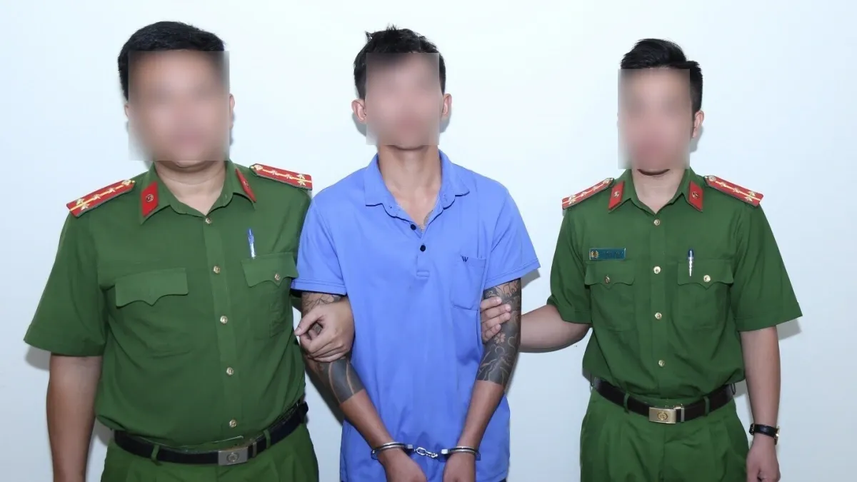 Bắt gọn đối tượng giết tài xế xe ôm, cướp xe máy chỉ sau 6 giờ- Ảnh 1. Bắt gọn đối tượng giết tài xế xe ôm, cướp xe máy chỉ sau 6 giờ- Ảnh 1.