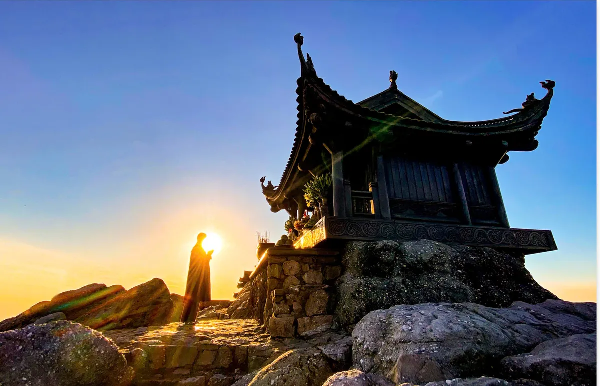 Quần thể di tích và danh thắng Yên Tử - Vĩnh Nghiêm - Côn Sơn, Kiếp Bạc được UNESCO công nhận là Di sản Thế giới- Ảnh 3. Quần thể di tích và danh thắng Yên Tử - Vĩnh Nghiêm - Côn Sơn, Kiếp Bạc được UNESCO công nhận là Di sản Thế giới- Ảnh 3.