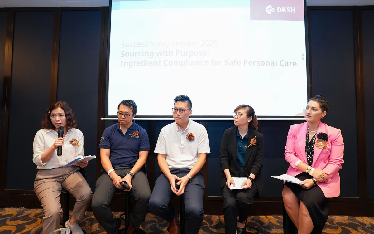 DKSH cùng các đối tác toàn cầu thảo luận trong diễn đàn về tuân thủ quy định pháp lý trong sản xuất và phân phối sản phẩm.
