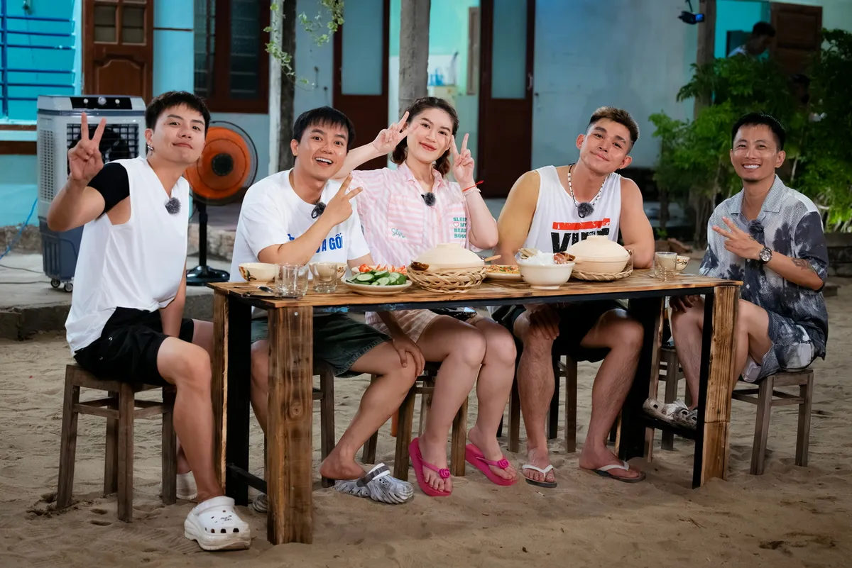 Gia đình Haha đã có... nhà chung- Ảnh 5. Gia đình Haha đã có... nhà chung- Ảnh 5.