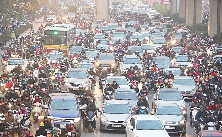 Vì sao các đô thị lớn phải "siết chặt" xe phát thải cao? Vì sao các đô thị lớn phải "siết chặt" xe phát thải cao?