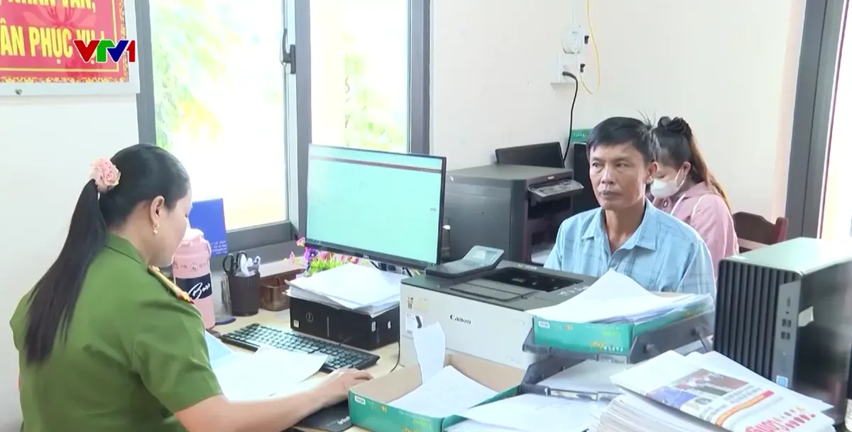 Thuận lợi đăng ký xe ngay tại xã, phường - Ảnh 2.