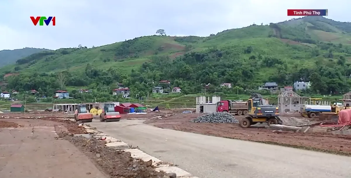Đẩy mạnh tái định cư vùng sạt lở: Chính quyền cấp xã chủ động, người dân sớm an cư - Ảnh 3.