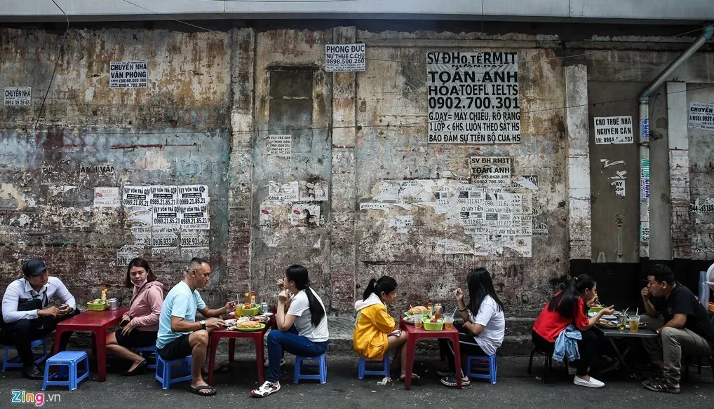 tiệm bánh mì Hoà Mã đã là địa chỉ thưởng thức bánh mì nức tiếng ở TP HCM hơn 60 năm nay..jpg