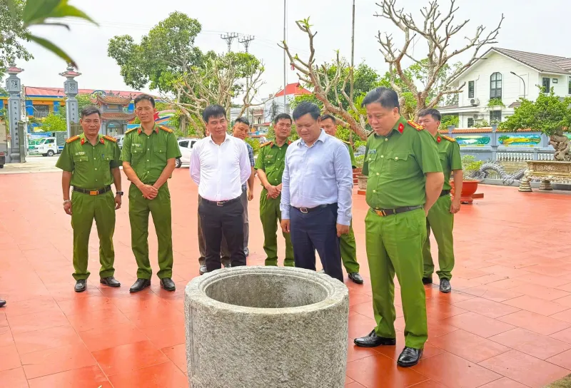 Vào đình trộm cắp cổ vật gần 300 năm tuổi- Ảnh 1. Vào đình trộm cắp cổ vật gần 300 năm tuổi- Ảnh 1.