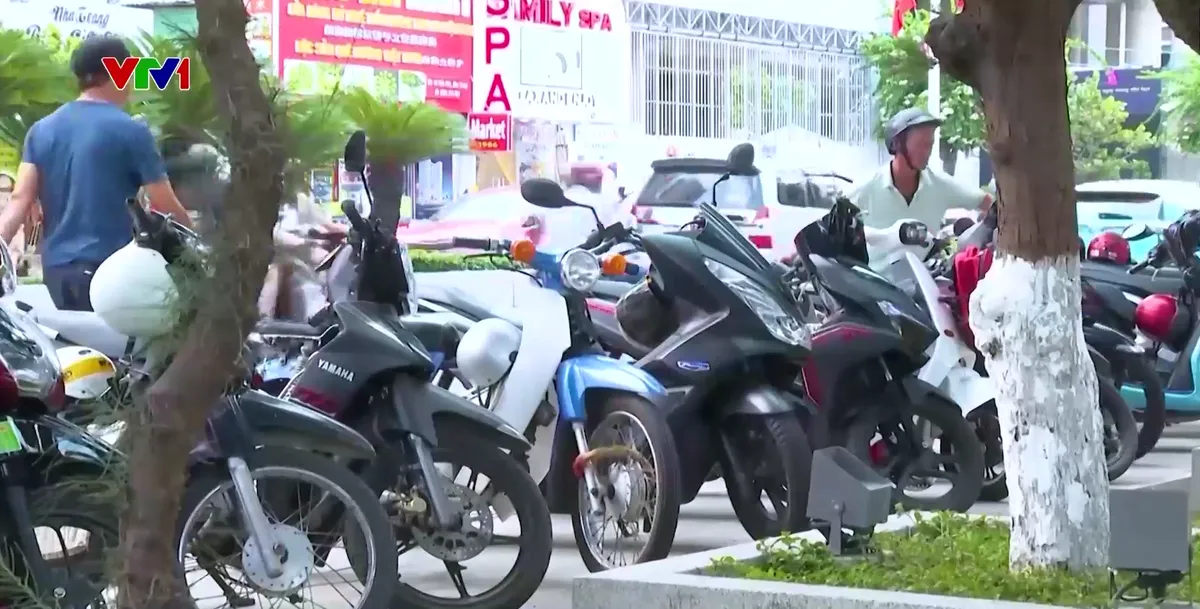Cảnh báo nguy cơ mất tài sản khi tắm biển mùa hè tại Nha Trang- Ảnh 1. Cảnh báo nguy cơ mất tài sản khi tắm biển mùa hè tại Nha Trang- Ảnh 1.