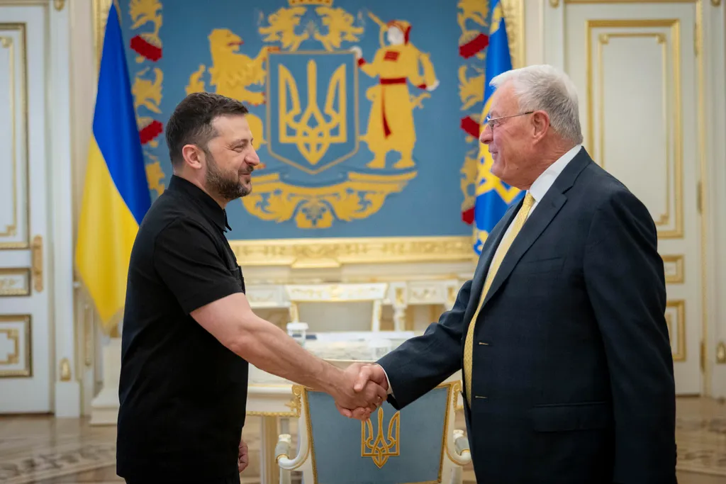 Ukraine, Mỹ thảo luận về phòng không và viện trợ vũ khí- Ảnh 1. Ukraine, Mỹ thảo luận về phòng không và viện trợ vũ khí- Ảnh 1.